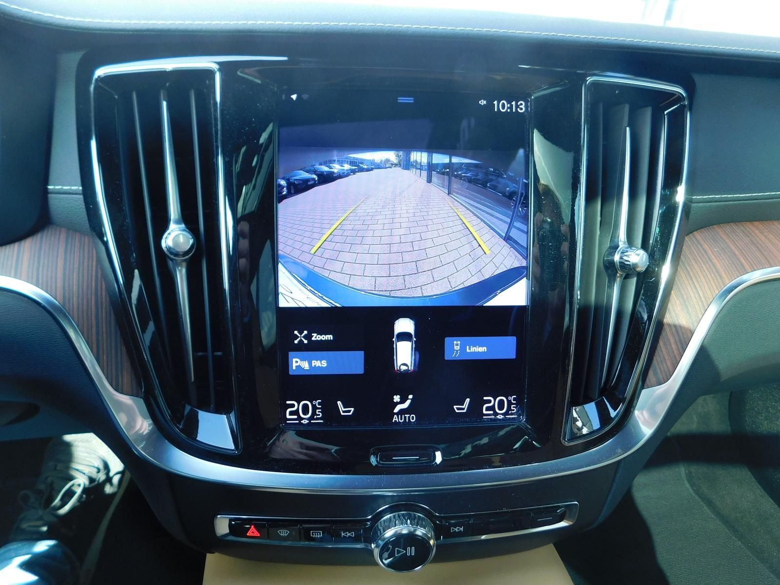 Fahrzeugabbildung Volvo V60 T6 AWD Recharge Inscription