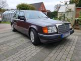 Mercedes-Benz Mercedes W 124 ,Chevy Van - Mercedes-Benz W124 aus dem Jahr 1992