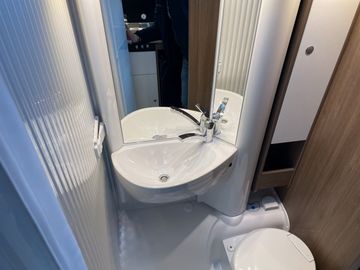 Carado V 132 PRO+ TV NAVI KAMERA KLIMA ALU DPF