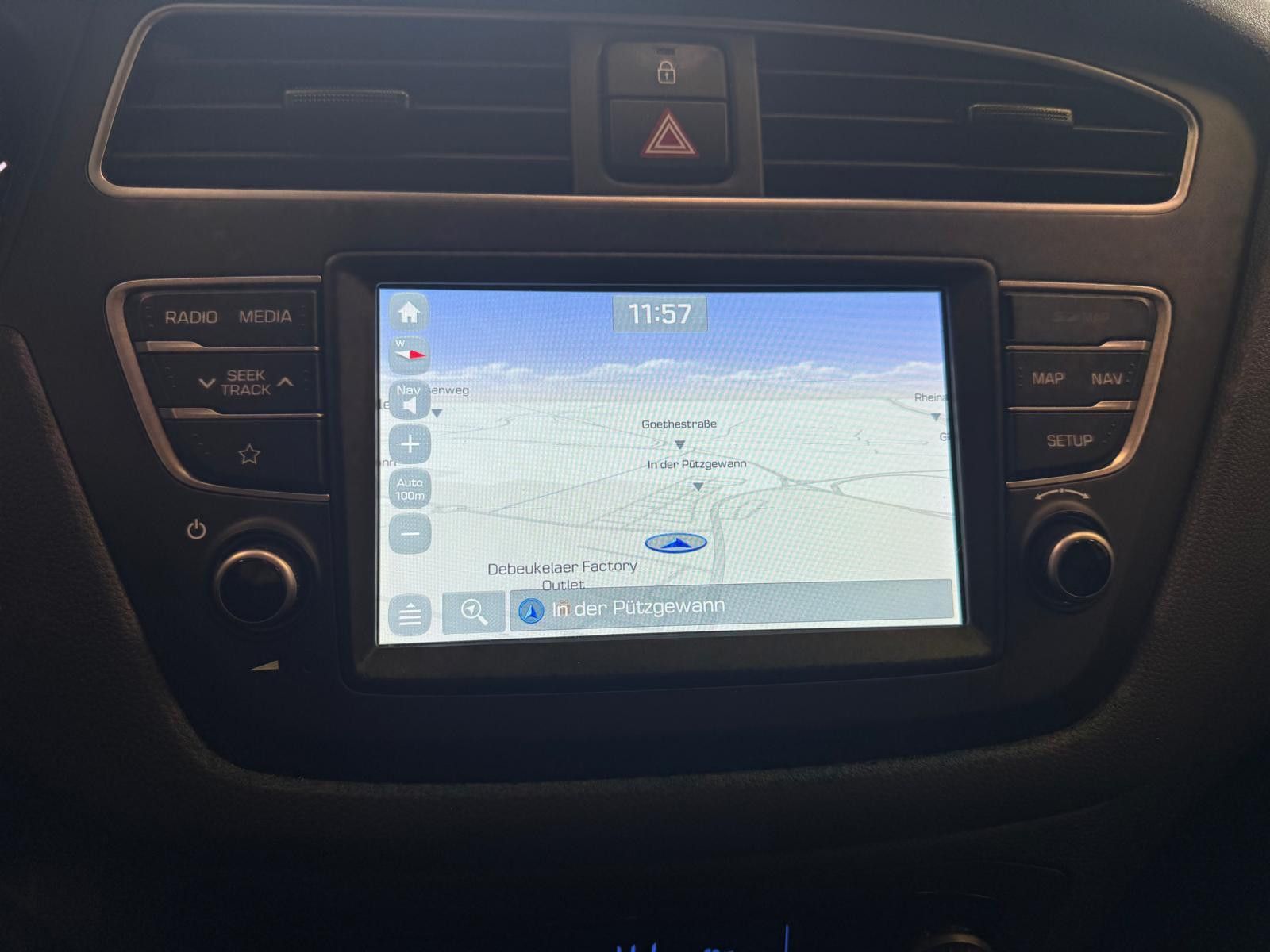 Fahrzeugabbildung Hyundai i20 YES! Plus /NAVI/KLIMA/KAMERA/SCHECKHEFT
