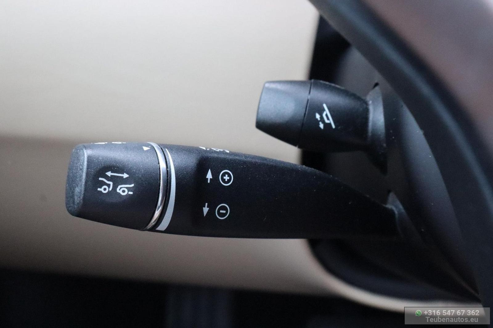 Tesla Model S 90D | 421 ch | BVA | Batterie SOH 87 % | Toit panoramique | GPS | Sièges chauffants | Hayon électrique