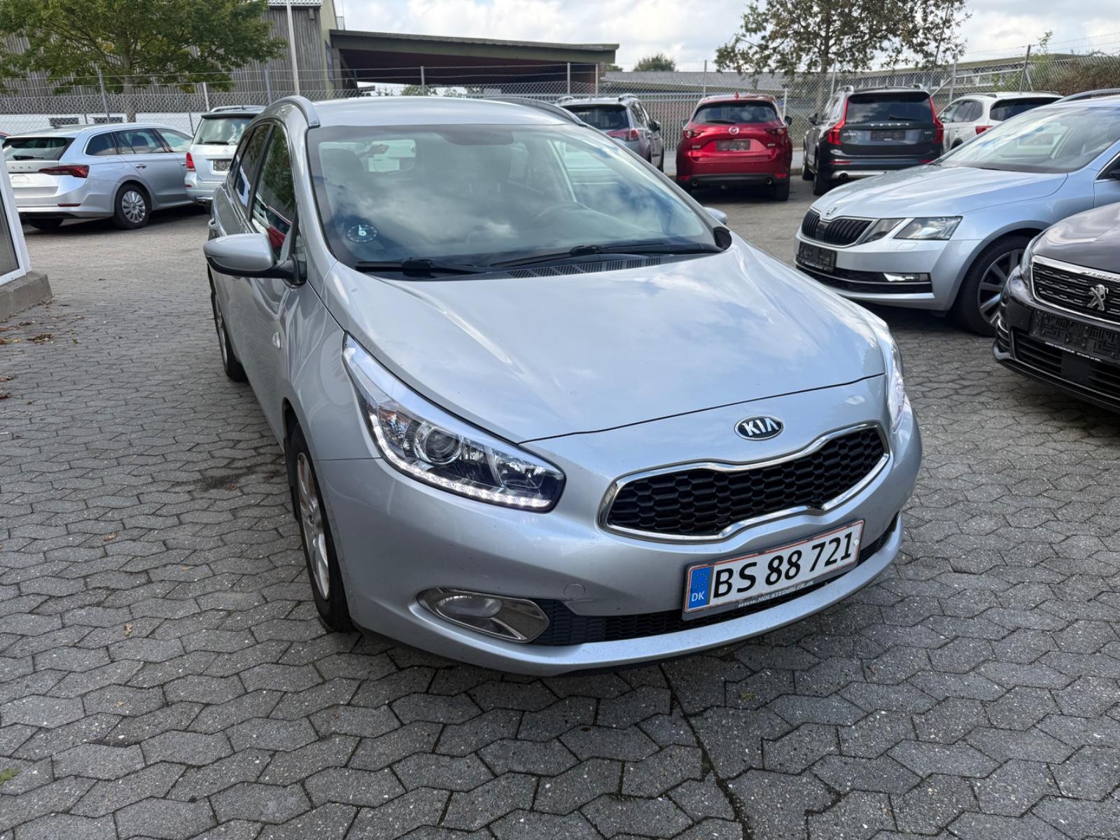 Kia cee'd 2015 — photo 7