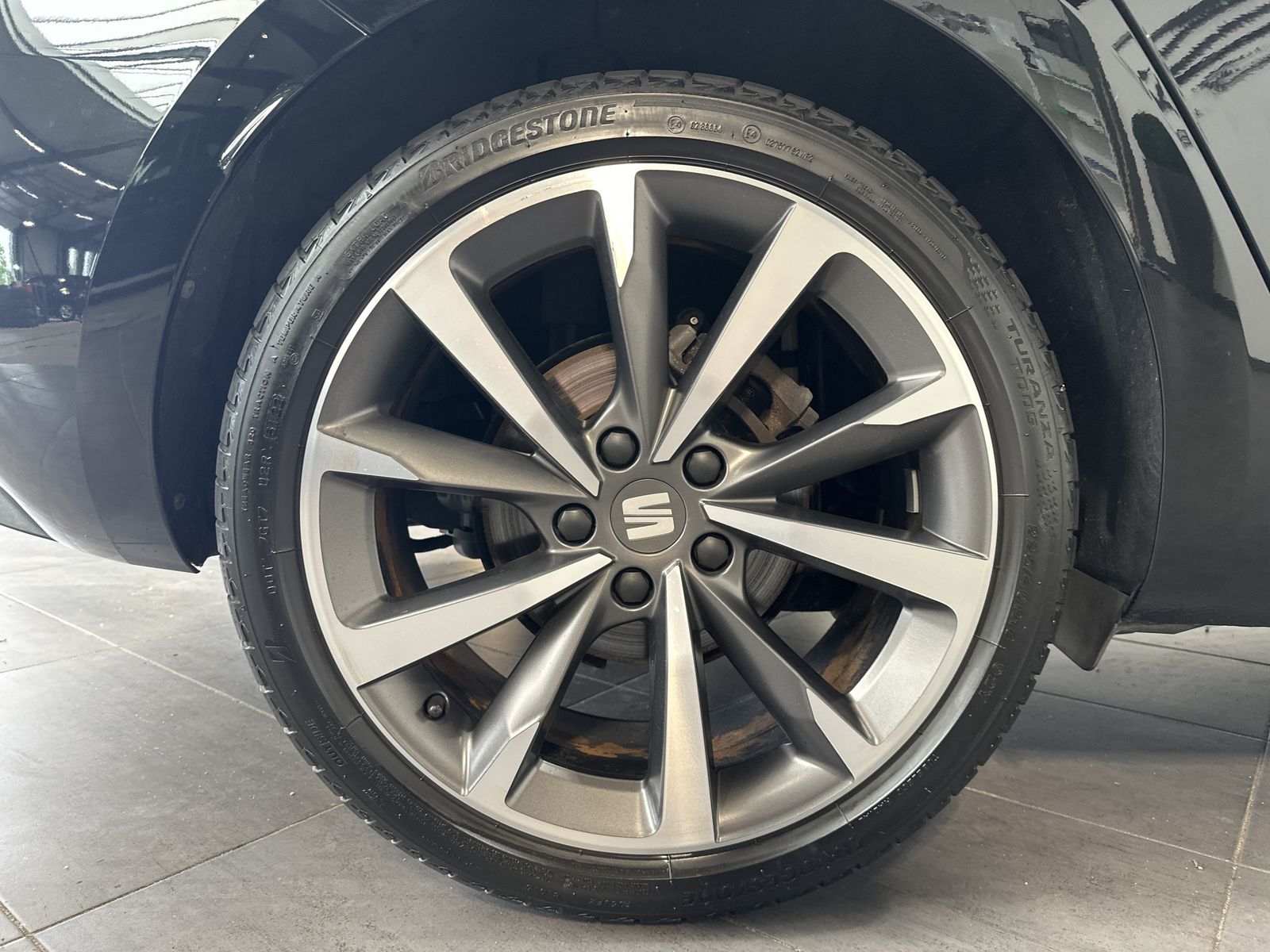 Fahrzeugabbildung SEAT Leon 2.0 TDI FR LED+ACC+SHZ+VCOCKPIT+CARPLAY+PP
