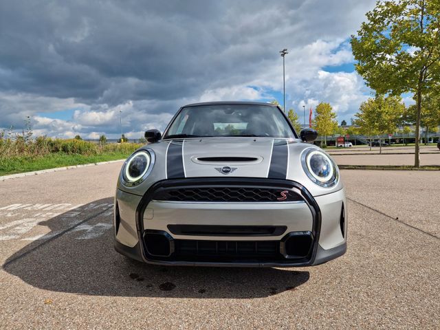 MINI Cooper S Cabrio Essential Trim Steptroni Ess...