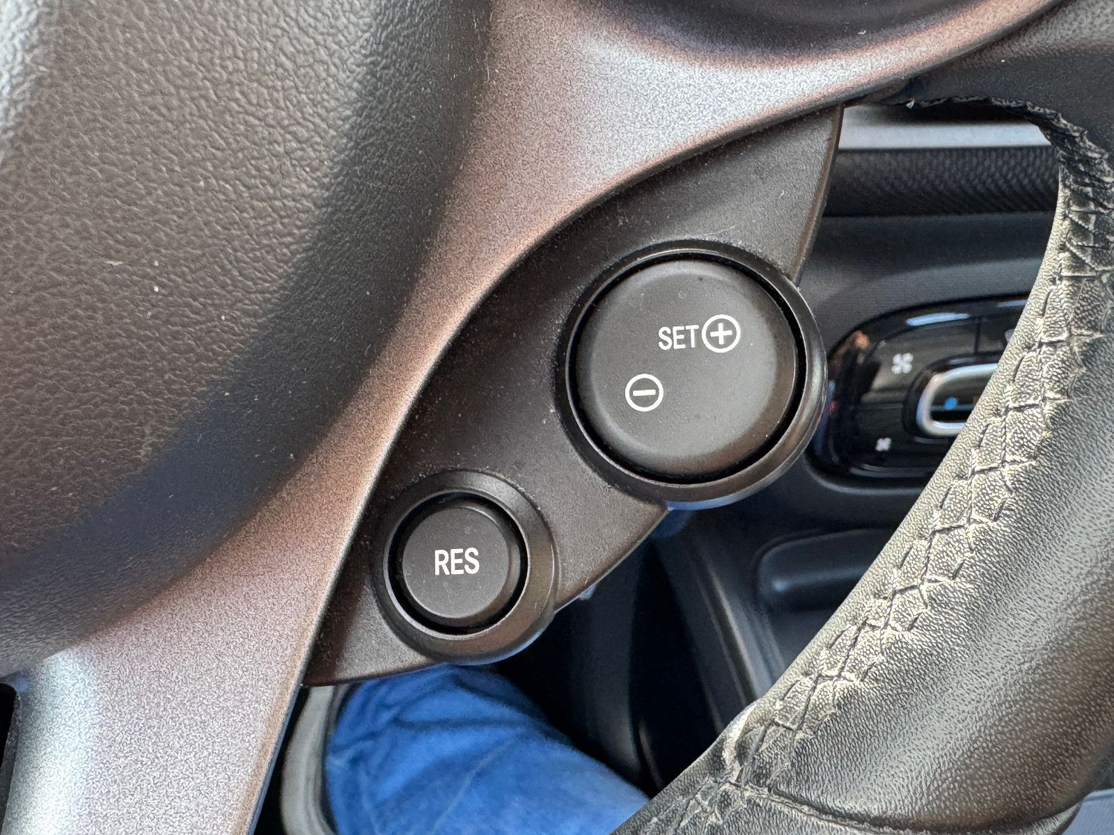 Fahrzeugabbildung Smart ForFour 66KW PRIME EXCLUSIVE PANO NAVI LED VOLL