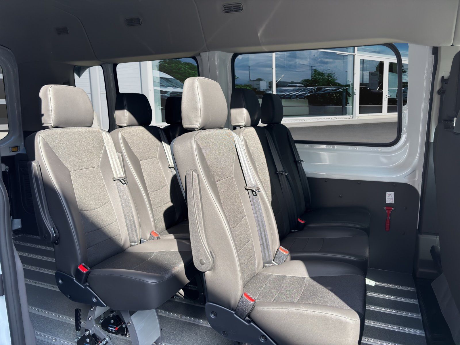 Fahrzeugabbildung Ford Transit 2.0 Ecoblue 350 L3 Trend #Rollstuhlumbau