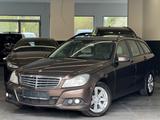 Mercedes-Benz C 220 T CDI BlueEfficiency.Automatik.Navi.AHK.PD - Mercedes-Benz C 220: Braun