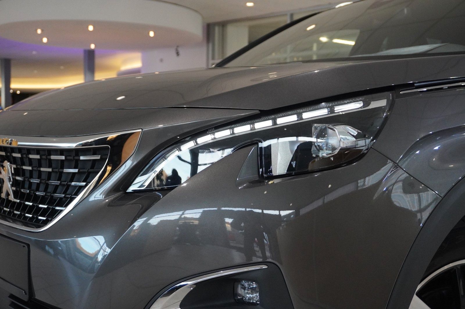 Fahrzeugabbildung Peugeot 5008 1.2T ALLURE GT-LINE 7-SITZ NAVI/LED/KAMERA