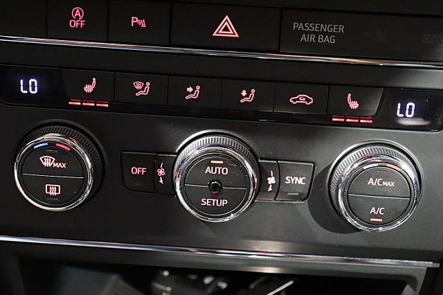 Leon 1.4 TSI Style 125 PS PDC NAVI SHZ BT ZV