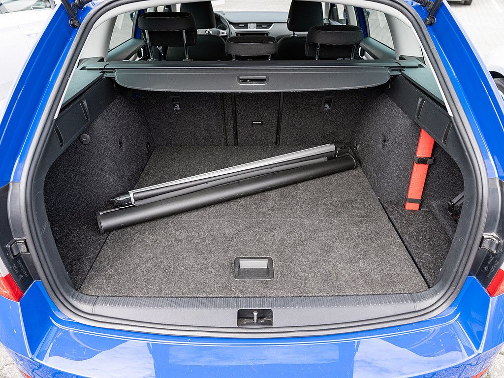 Fahrzeugabbildung SKODA Octavia Combi 1.0 TSI Soleil KlIMA EL.FH ISOFIX