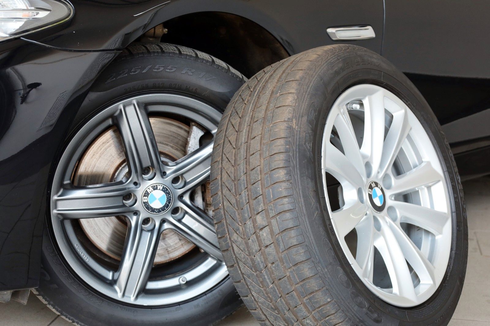Fahrzeugabbildung BMW 525 d xDrive Touring,Navi,SH,Harman-Kardon,SR+WR