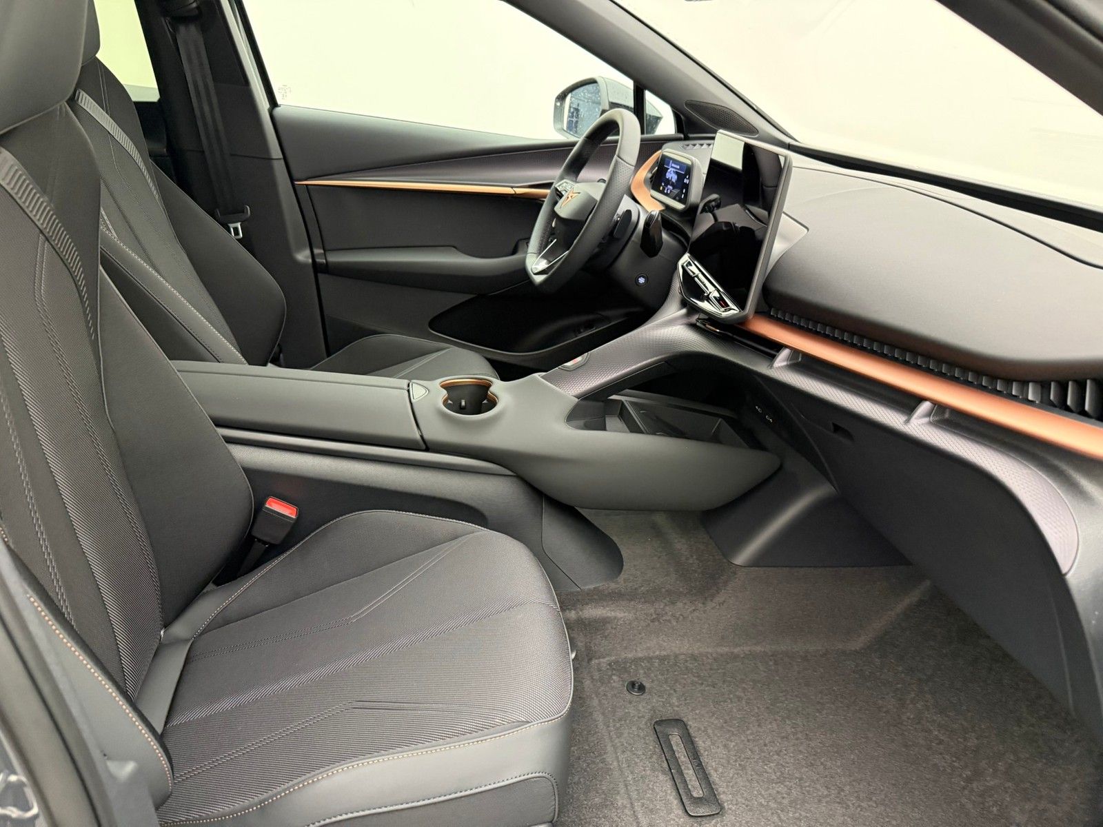 Cupra Tavascan Endurance 286PS 77kW DrivePackWärmep imagem 3