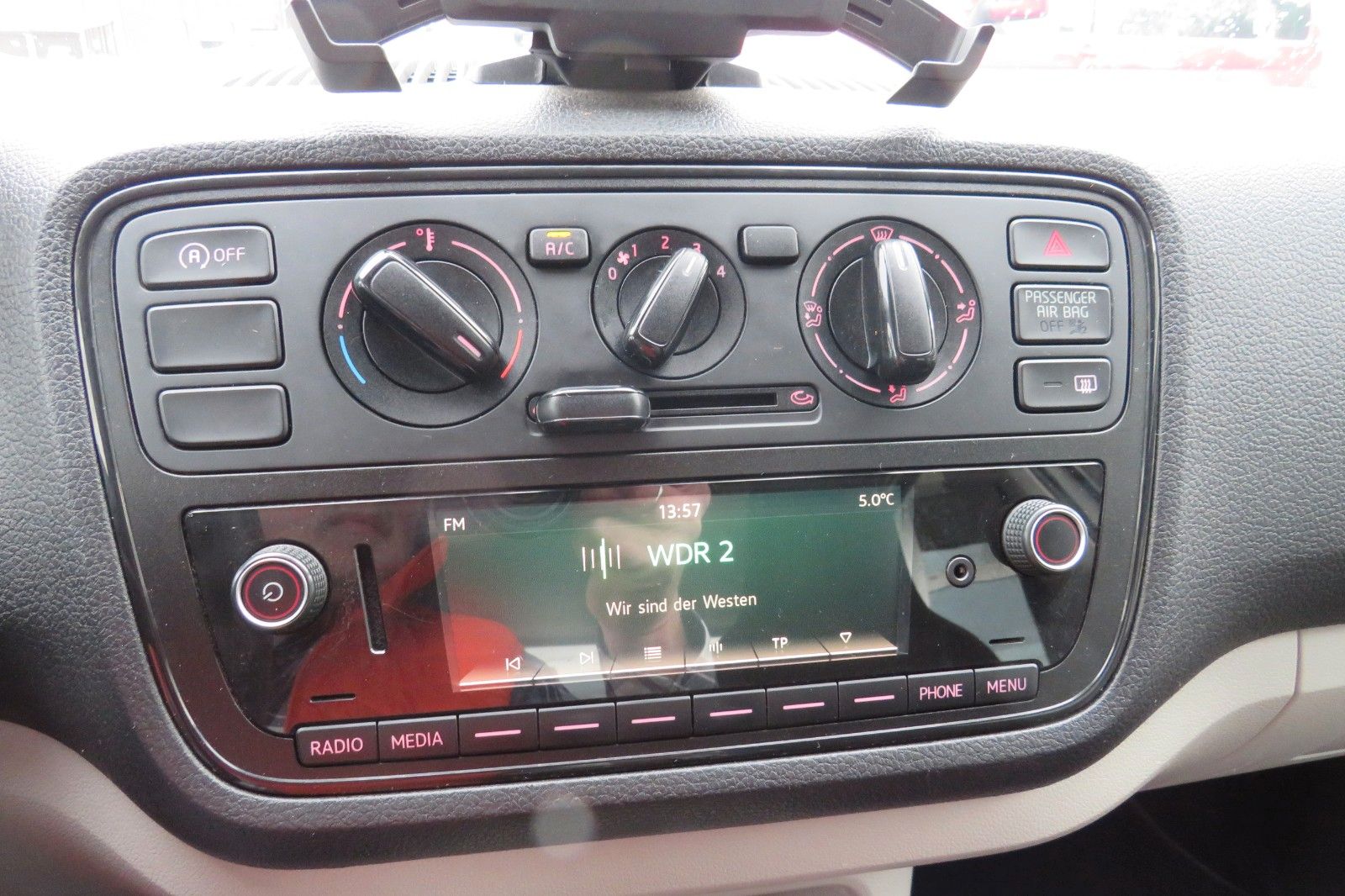 Fahrzeugabbildung SEAT Mii Style 4-TÜREN KLIMA ZV EFH TELVOR 1.HAND