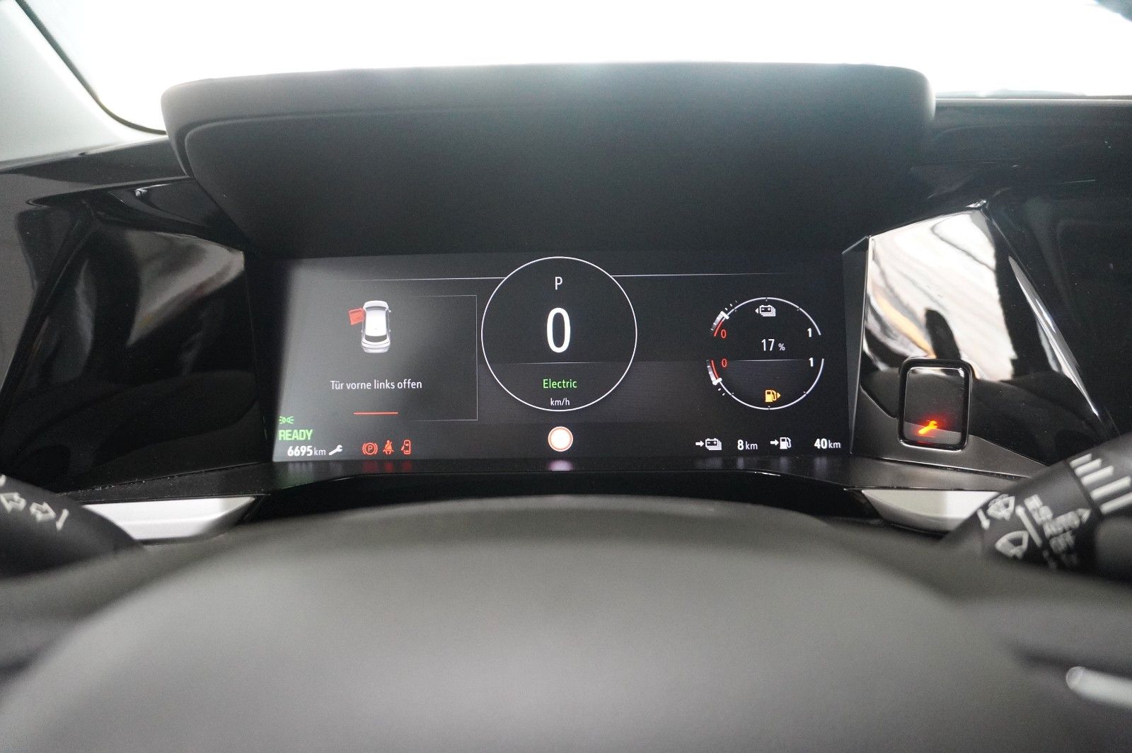 Fahrzeugabbildung Opel Grandland (X) 1.6T GSe 4HYBRID NAVI/LED/KAMERA