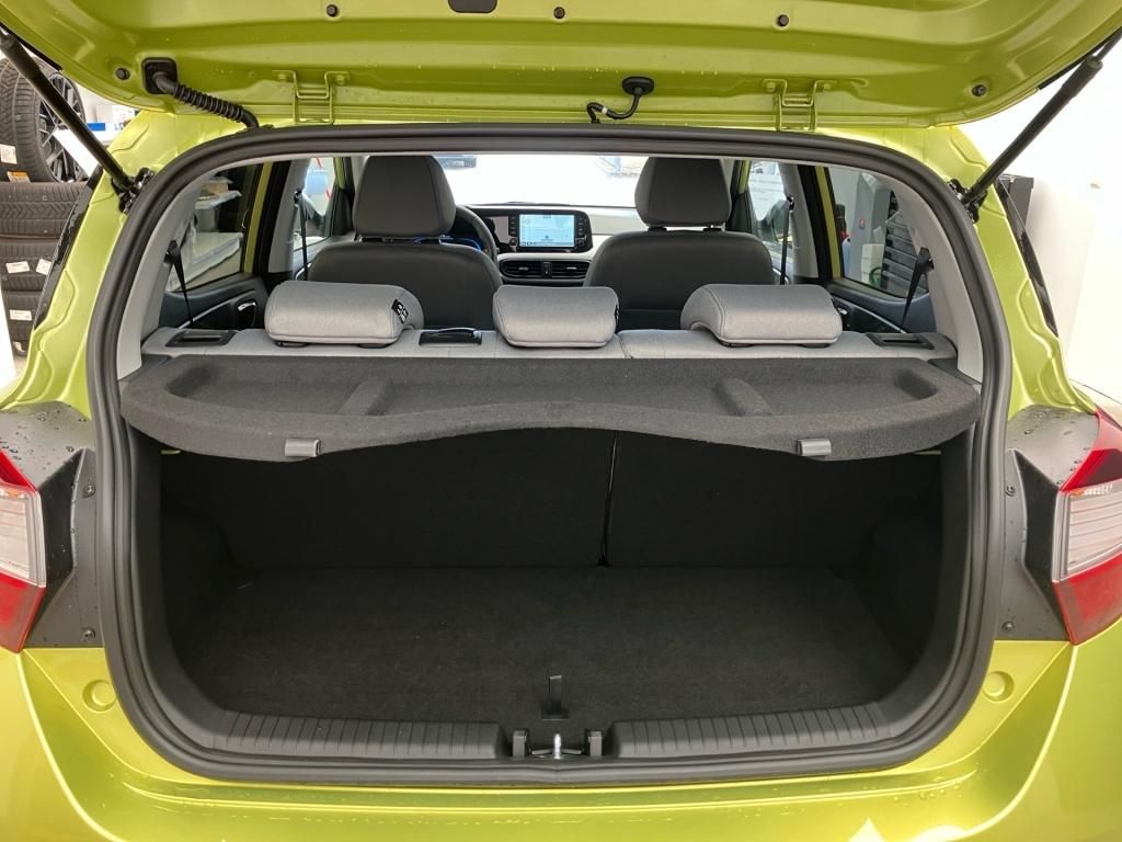 Fahrzeugabbildung Hyundai i10 1.2 Benzin M/T Prime KlimaA Navi KAM PDC