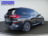 BMW X5 xDrive45e - BMW X5: Schwarz, mit Apple Carplay