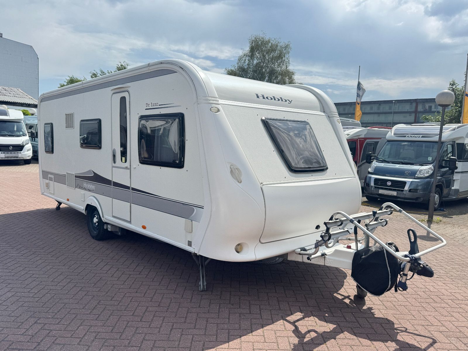 Fahrzeugabbildung Hobby 545 KMF DE LUXE SAT TV MOVER RUNDSITZGRUPPE