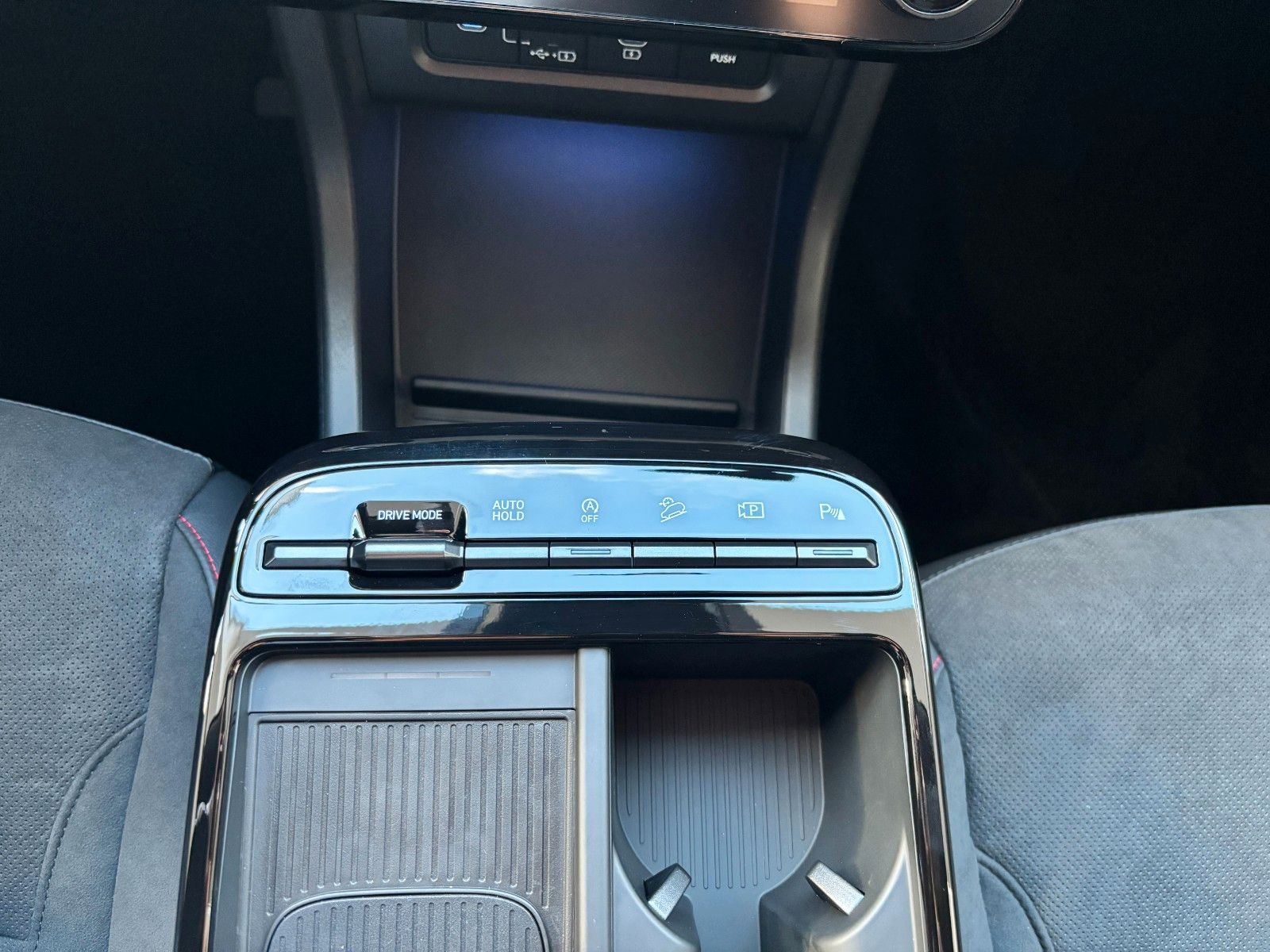 Fahrzeugabbildung Hyundai Tucson 1.6 T-GDI N Line KlimaA,LED,Navi,SHZ,ACC