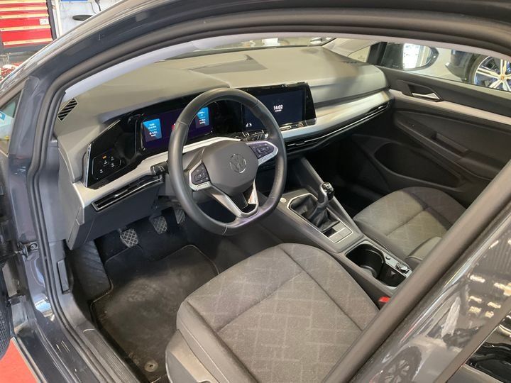 Fahrzeugabbildung Volkswagen Golf Life TSI *Cam*PDC*LED*Sitzhzg*App*ACC*XDS*