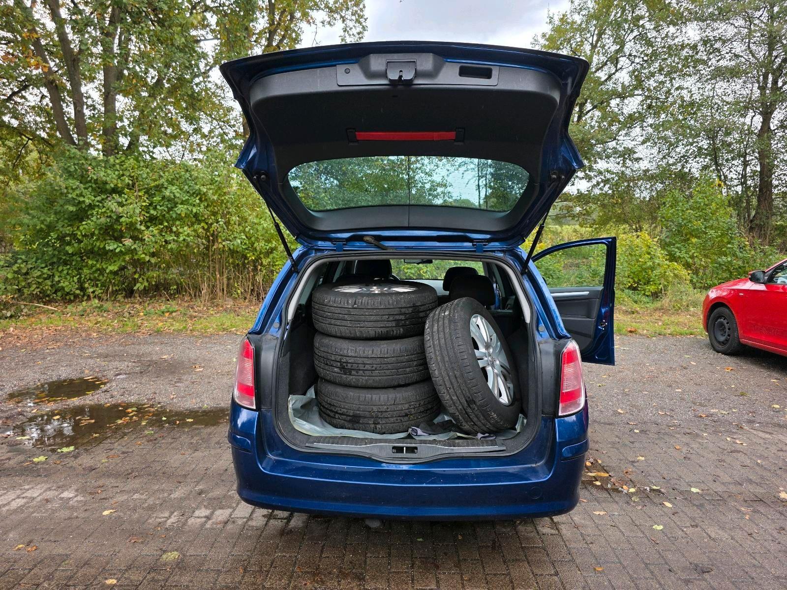 Opel Astra 2009 — photo 8