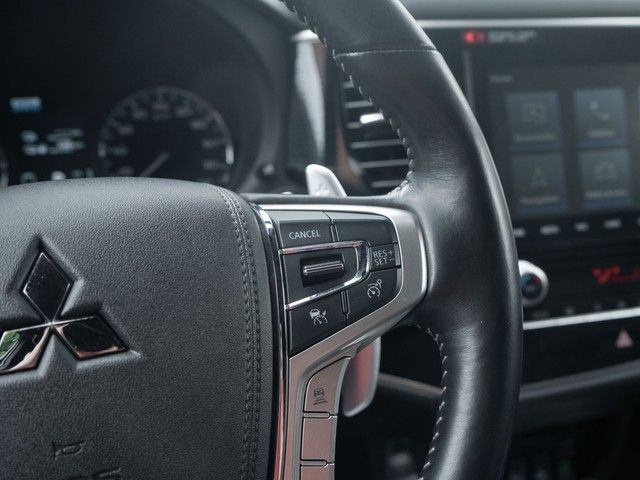 Outlander PHEV Top 4WD ACC+360°+LED+LEDER