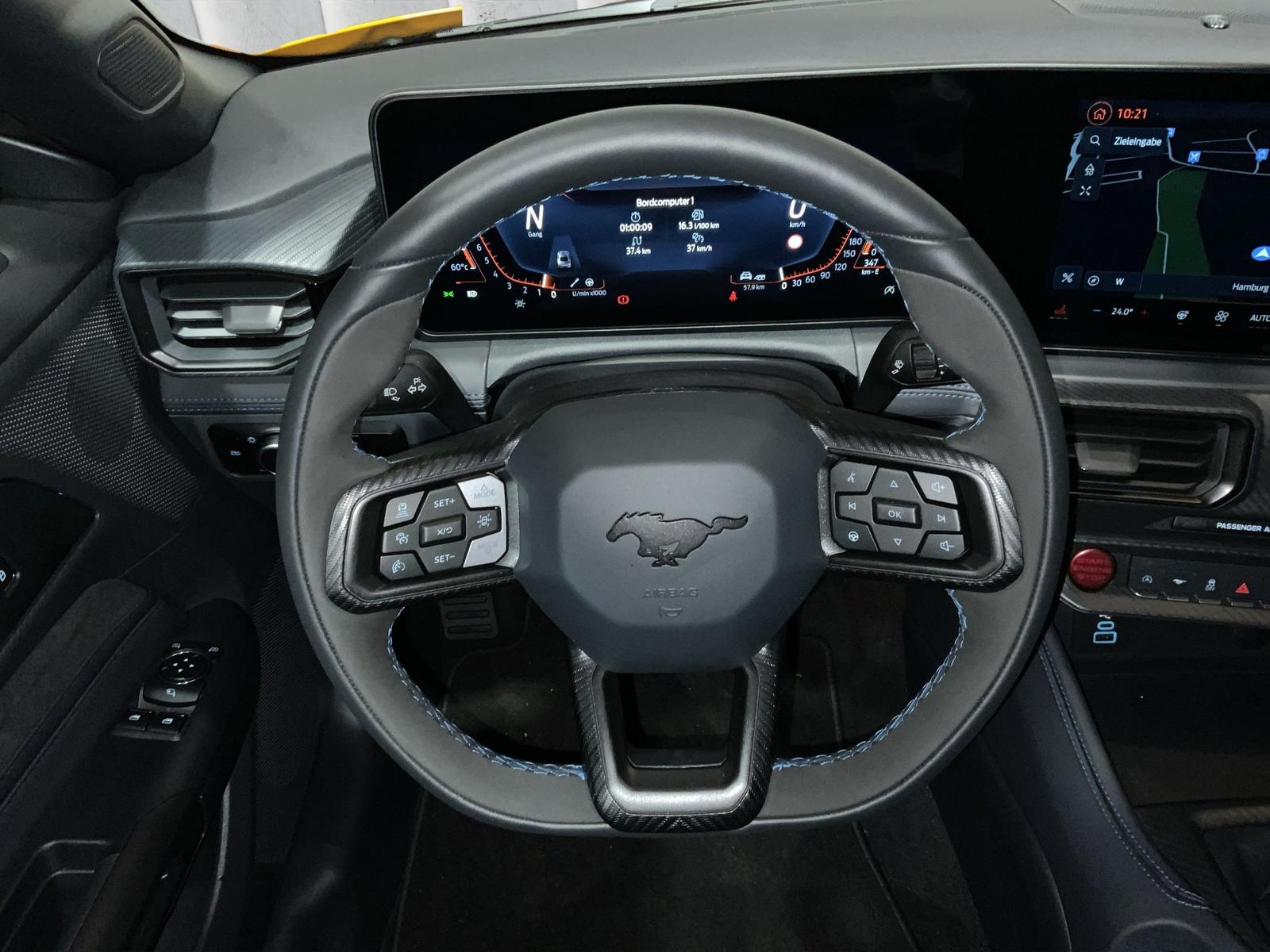 Ford Mustang Dark Horse Fastback V8 5.0 l Ti-VCT V8