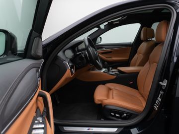 Fahrzeugabbildung BMW 540d xDr Tour M Sport Pano H/K Kamera 360° Air