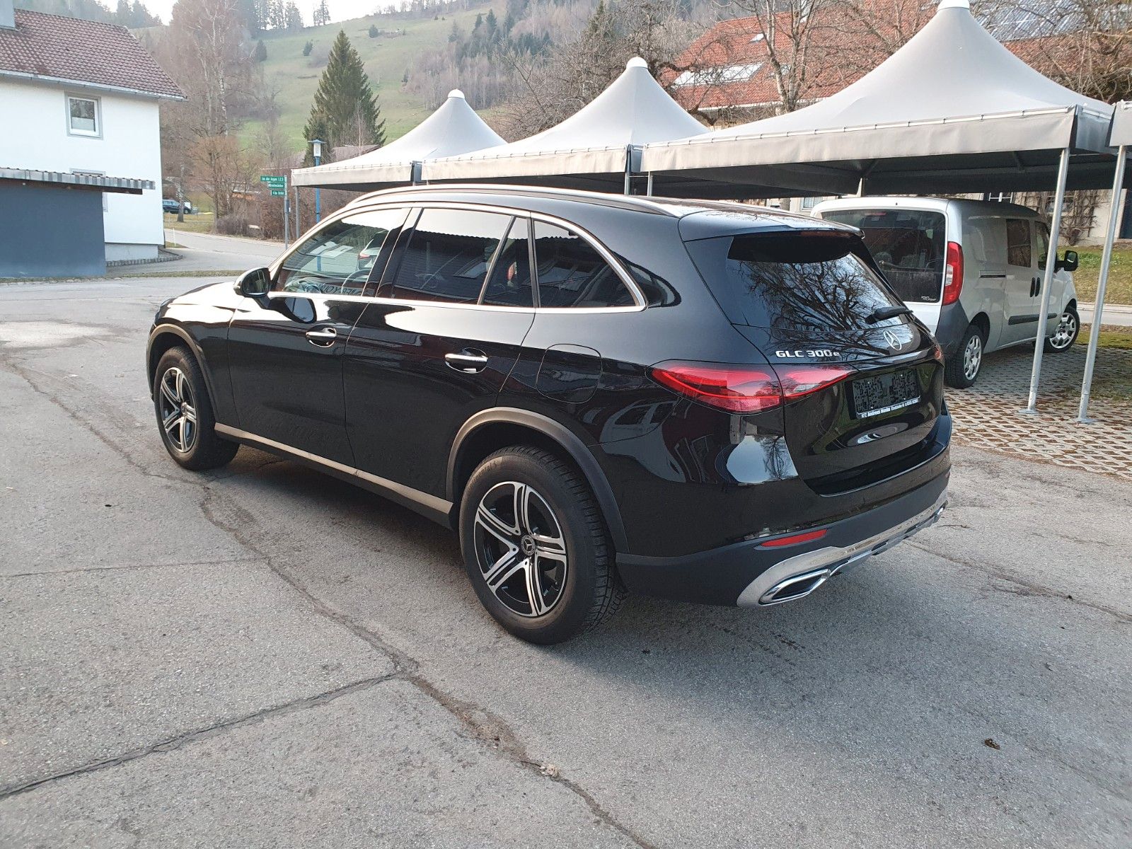 Mercedes-Benz GLC 300e / 4Matic/Headup/el.AHK/Panor/INZAHLUNG imagem 2