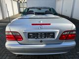 Mercedes-Benz CLK230K. 2.Hand Klima Sitzh. Xenon Klima Holzle. - Mercedes-Benz CLK 230 mit Benzin-Antrieb: Cabrio, Automatik