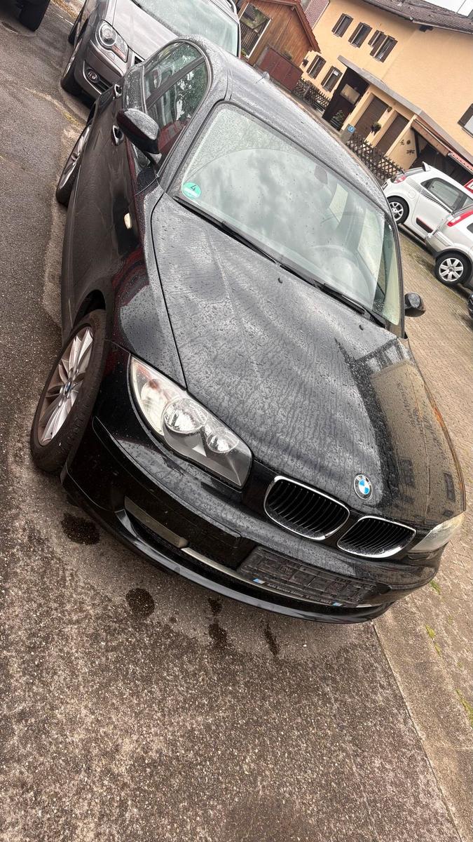BMW 118, 2008