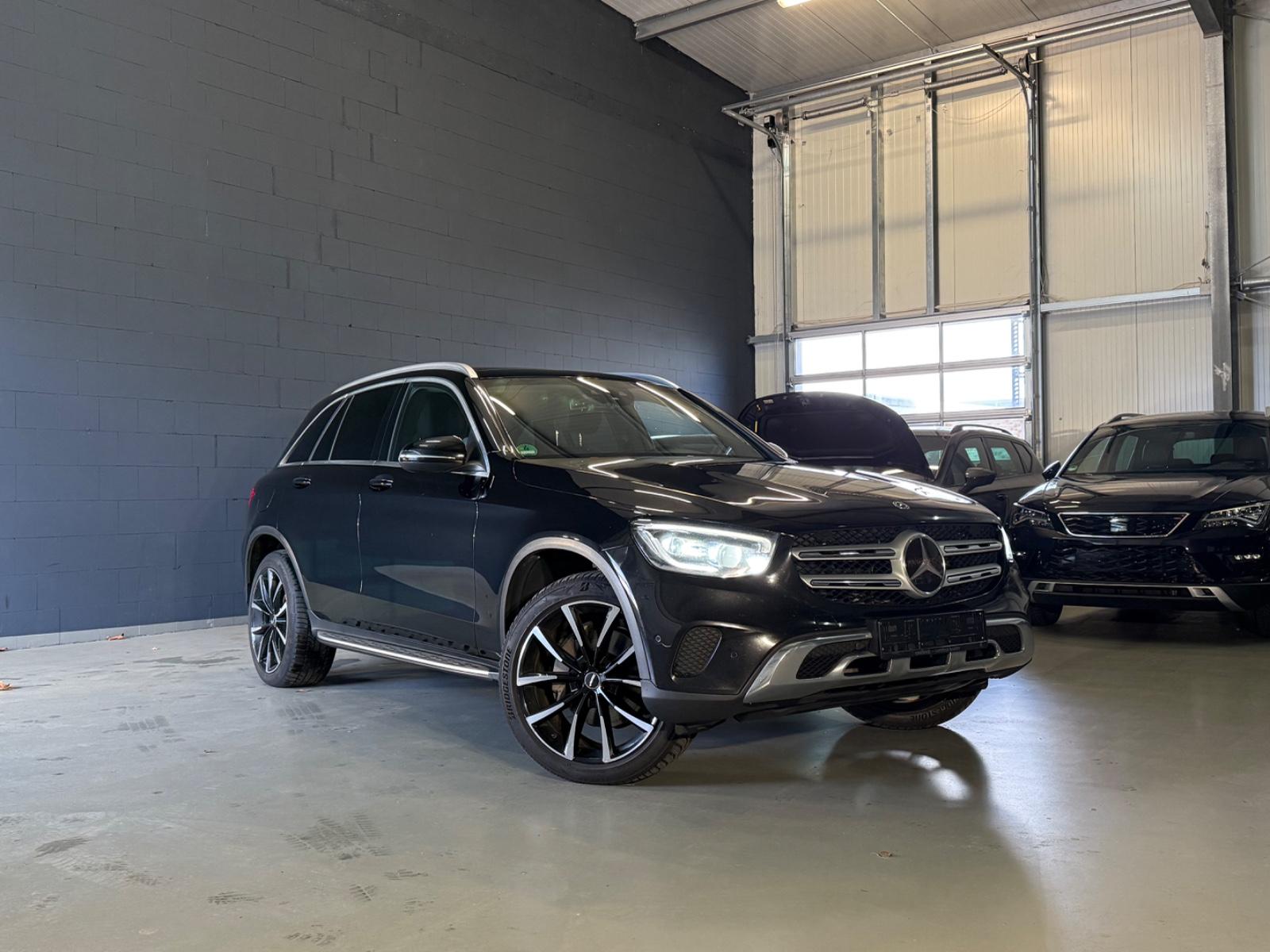 Mercedes-Benz GLC 300 d 4Matic-ACC-PANO-KAM-OFFROAD PAKET-