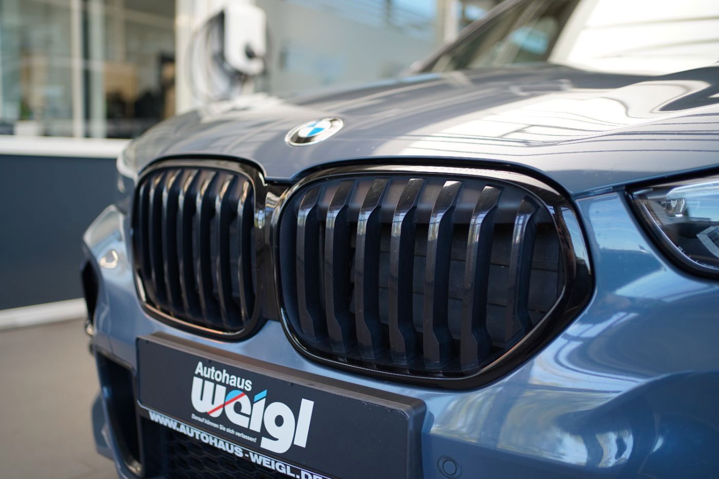Fahrzeugabbildung BMW X1 xDrive20i M Sport Lenkradheiz+LED+AHK+Head Up