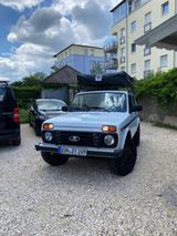 Lada Niva 4x4  Offroad-Camper für 2 Personen - Lada aus 2016