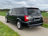 Lancia Voyager 2.8 MultiJet 16v Platinum Automatik ... - Lancia Voyager: Platinum