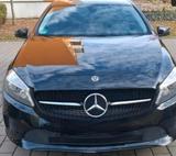 Mercedes-Benz Mercedes A-Klasse 200d SCORE! Neue Reifen - Mercedes-Benz E 200 mit Diesel-Antrieb: Limousine, Schaltgetriebe