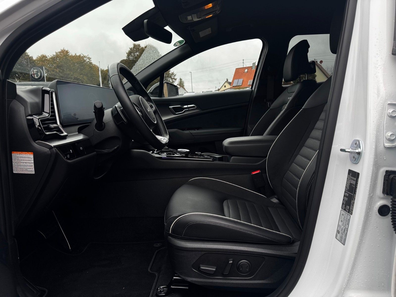 Fahrzeugabbildung Kia SPORTAGE 180PS AWD GTL DRIVEP. SOUNDP.
