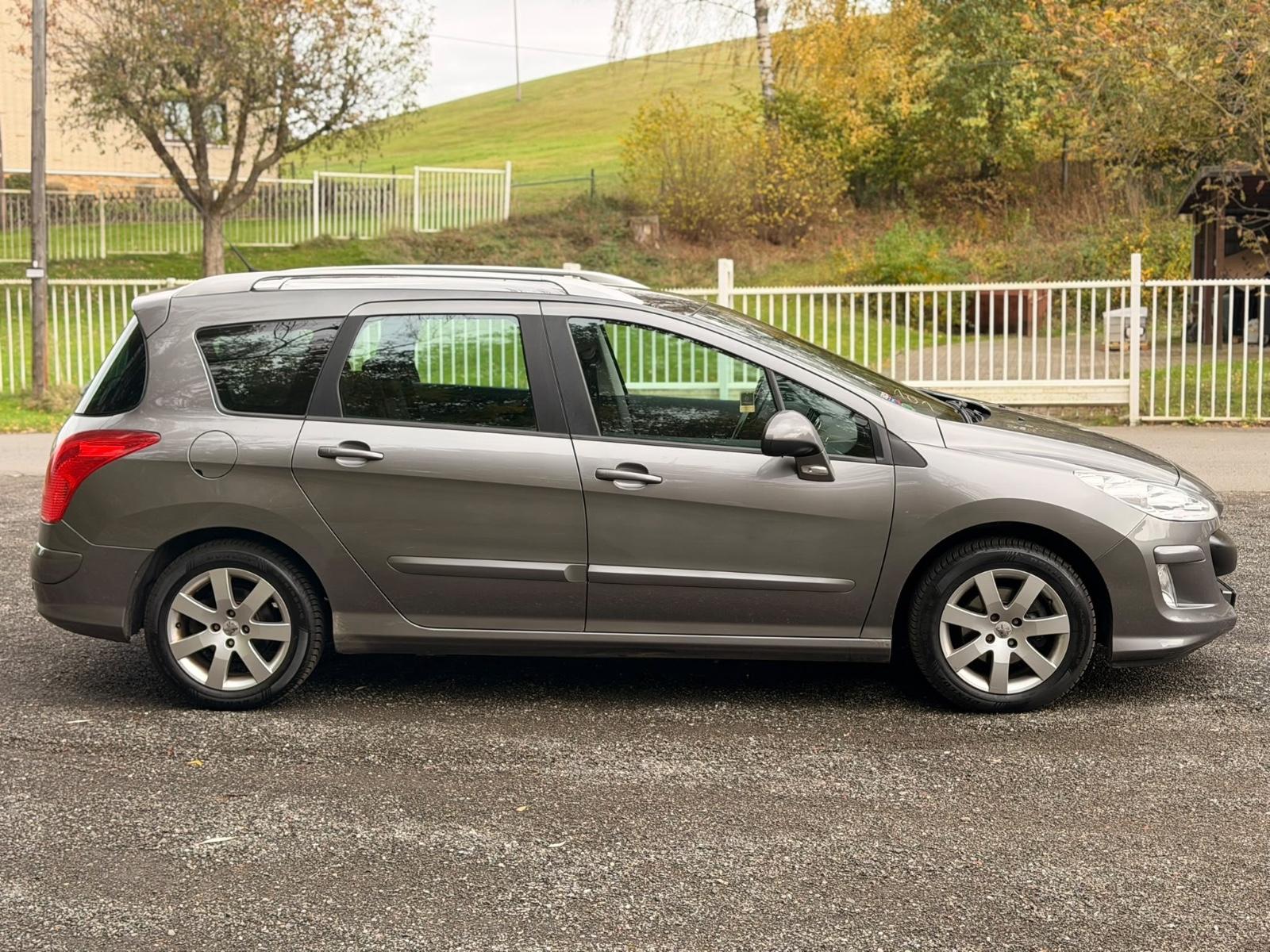 Peugeot 308 2009 — photo 9
