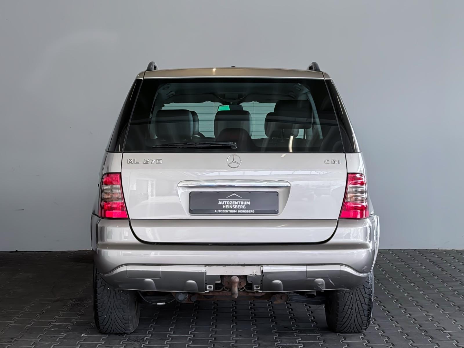 Mercedes-Benz ML270 2005 — interior