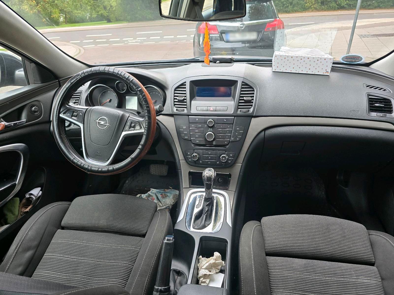 Opel Insignia 2010 — photo 7