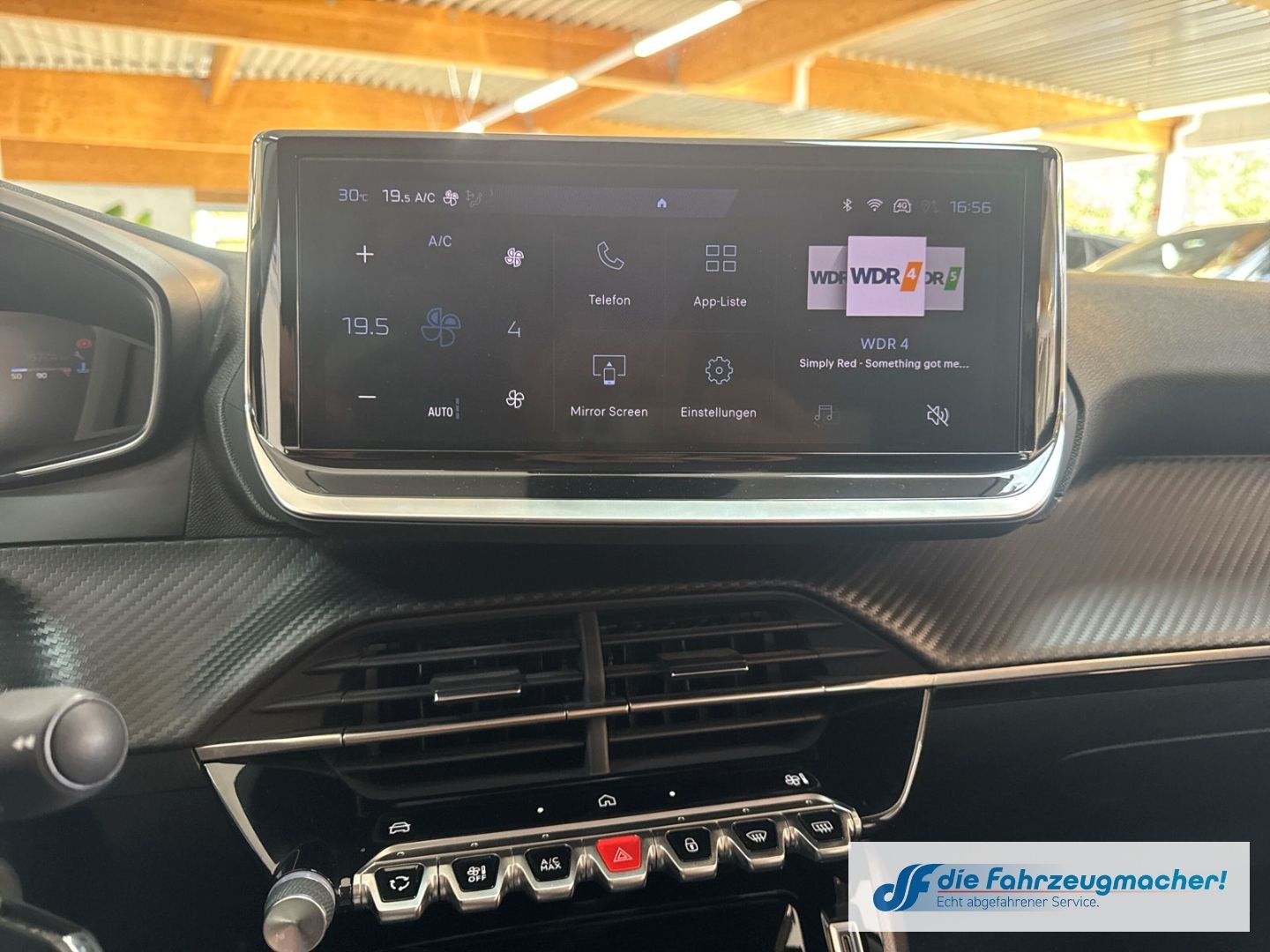 Fahrzeugabbildung Peugeot 208 Allure Navi Digitales Cockpit LED Apple CarP