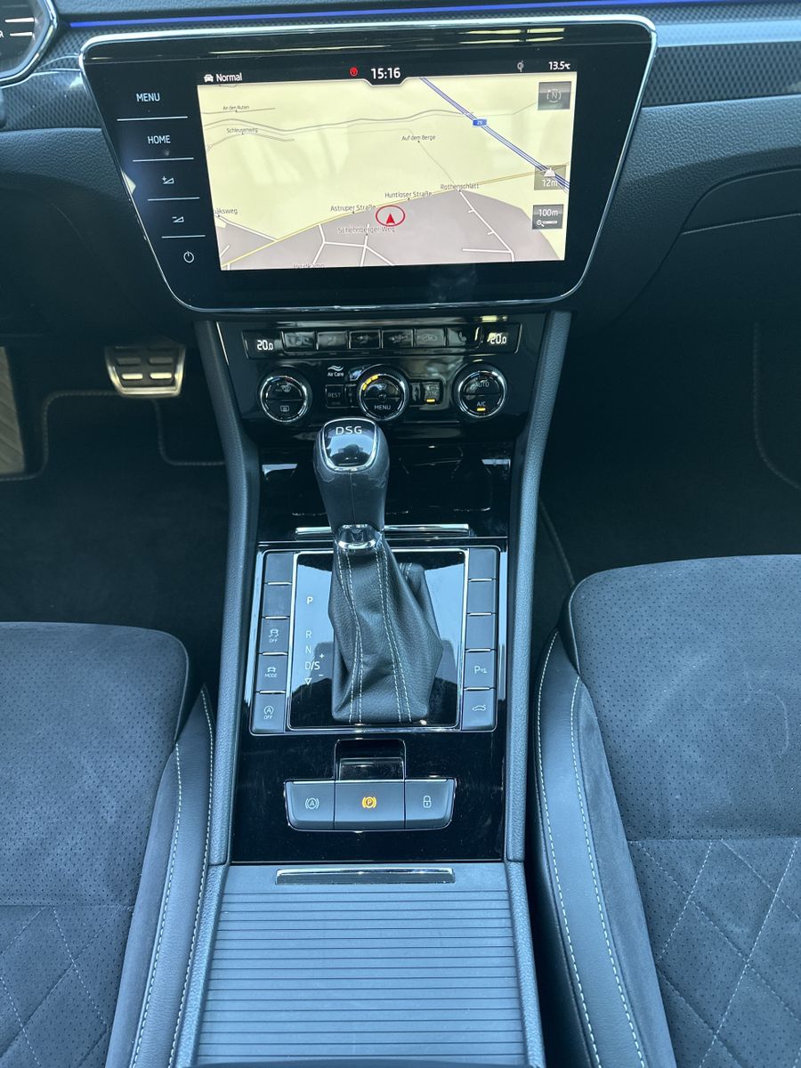 Fahrzeugabbildung SKODA Superb Combi 2.0 TDI DSG Sportline XEN+PANO+ACC+