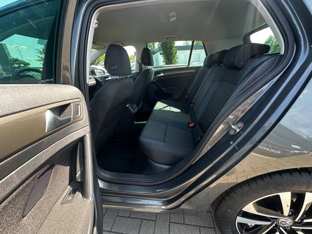 Volkswagen Golf  VII Lim. IQ.DRIVe Comfort-Line