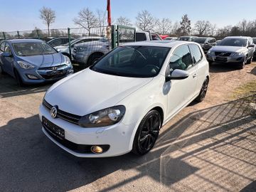 Volkswagen Golf - 1