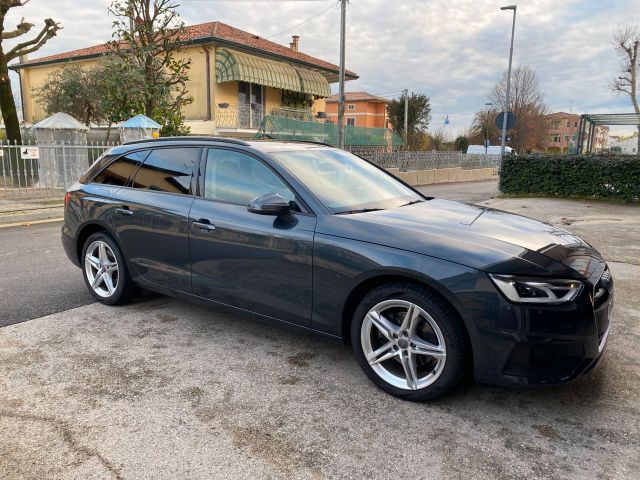 Audi A4 Avant 35 TDI/163 CV S tronic S - CERCHI 