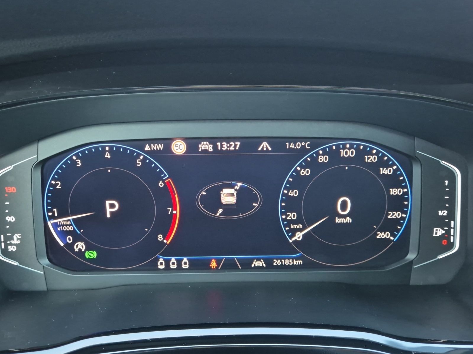 Fahrzeugabbildung Volkswagen Touran TSI Comfortline DSG R-Line LED Navi AID A