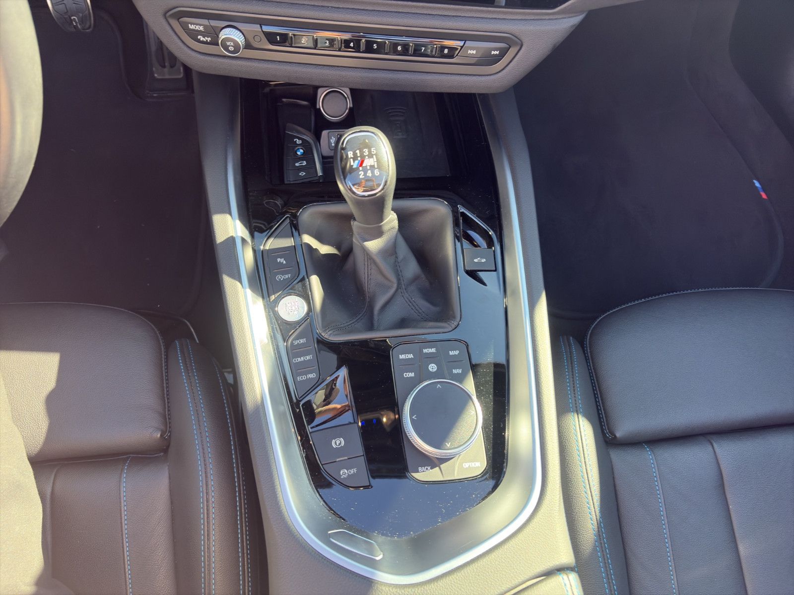 Fahrzeugabbildung BMW Z4 Roadster sDrive 20i M Sport/Shadow/Apple/Navi