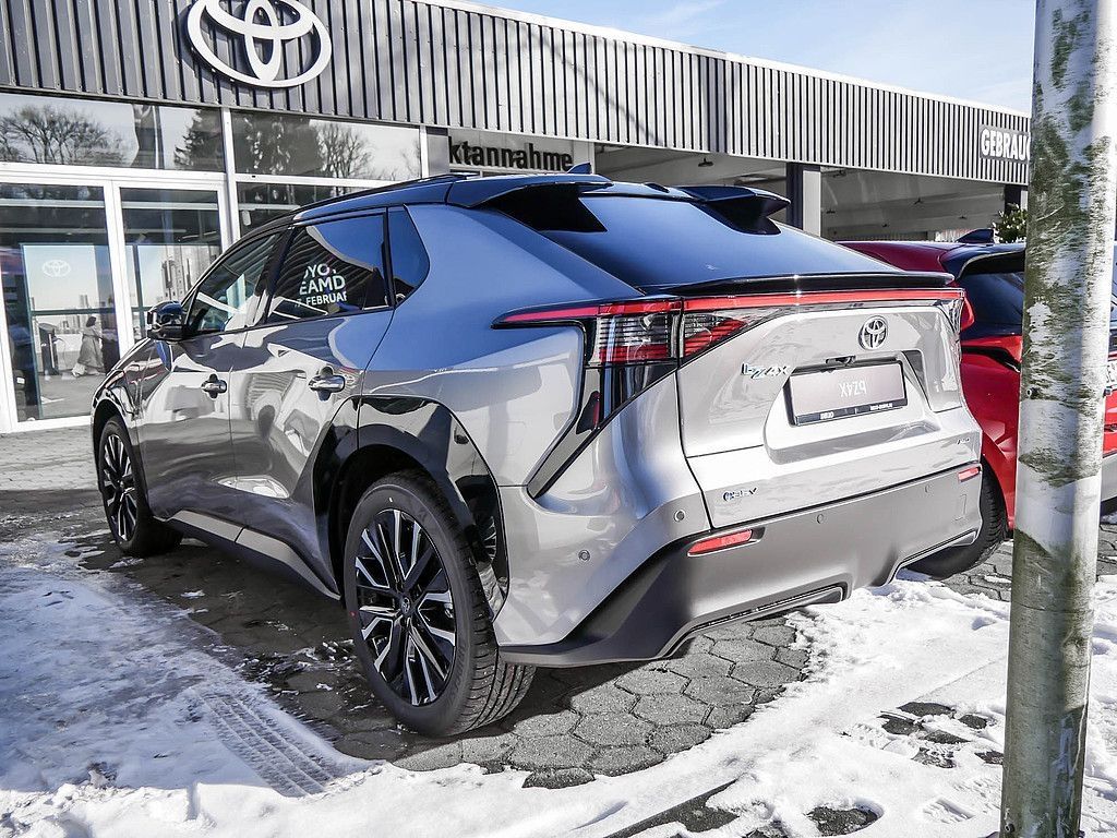 Toyota bz4X Lounge Allrad Sky & Sound Panorama Navi Me foto 5