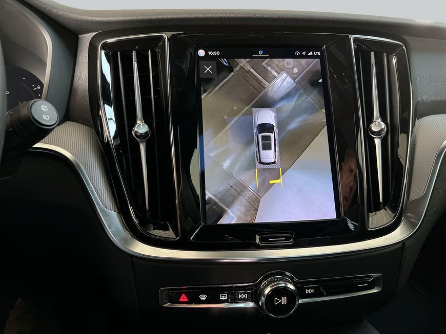 Volvo V60 T6 AWD Recharge Plus-Dark Glasd 360° Pilot B foto 18