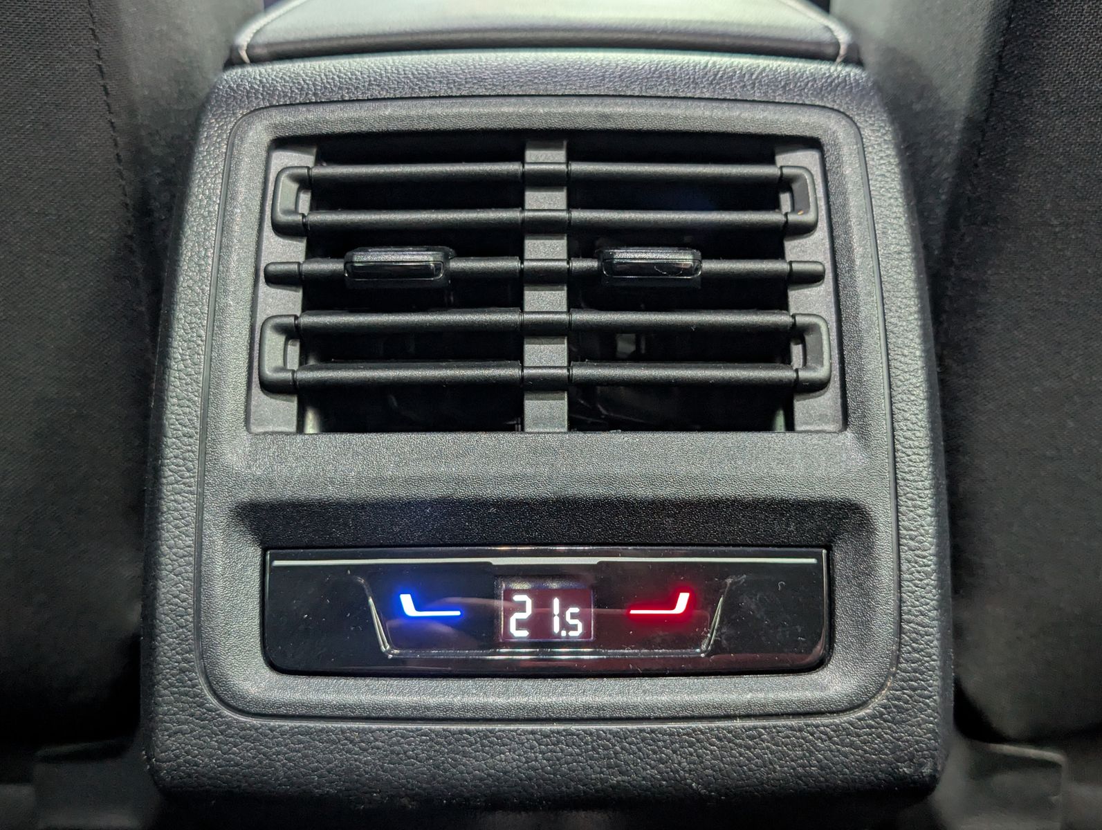 Fahrzeugabbildung Volkswagen Golf Move 1.5 TSI ACC LED SHZ VIRT AMBI APP BHL