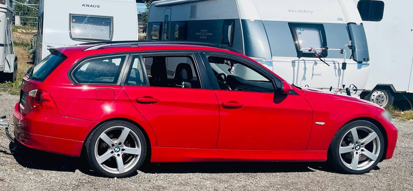 BMW 318, 2008